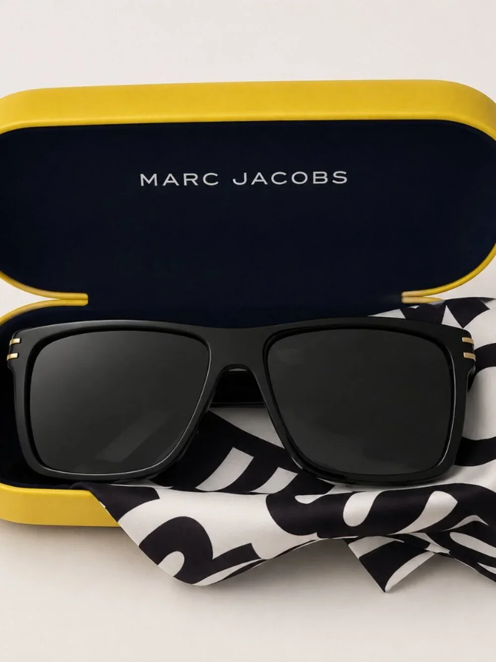 Marc Jacobs model marc