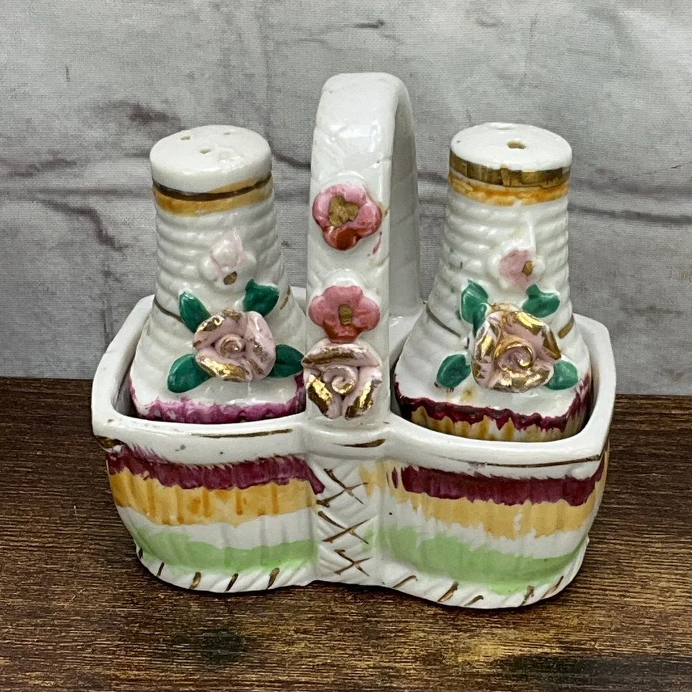 Salt & Pepper Shaker Basket Pink & Gold FLowers‎ / Vintage Japan 1950's Ceramic