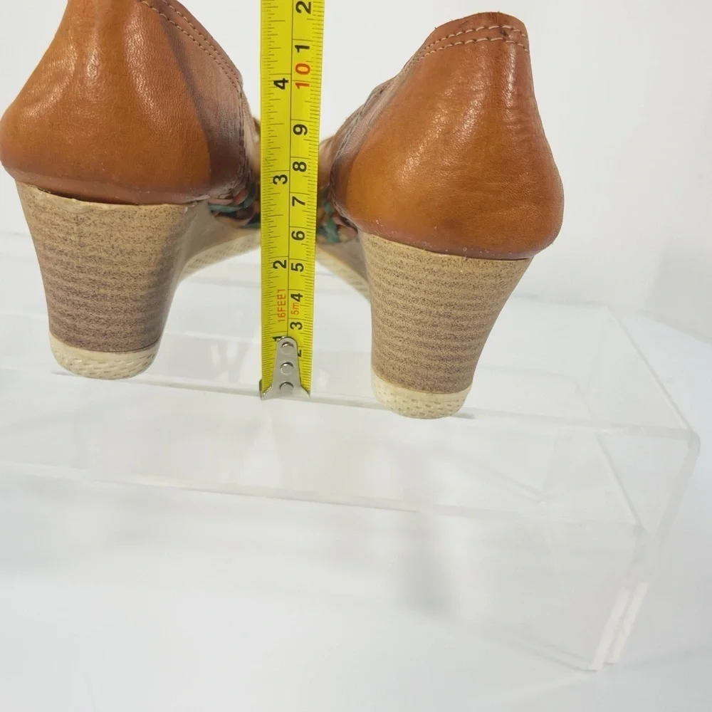 Torres leather wedges