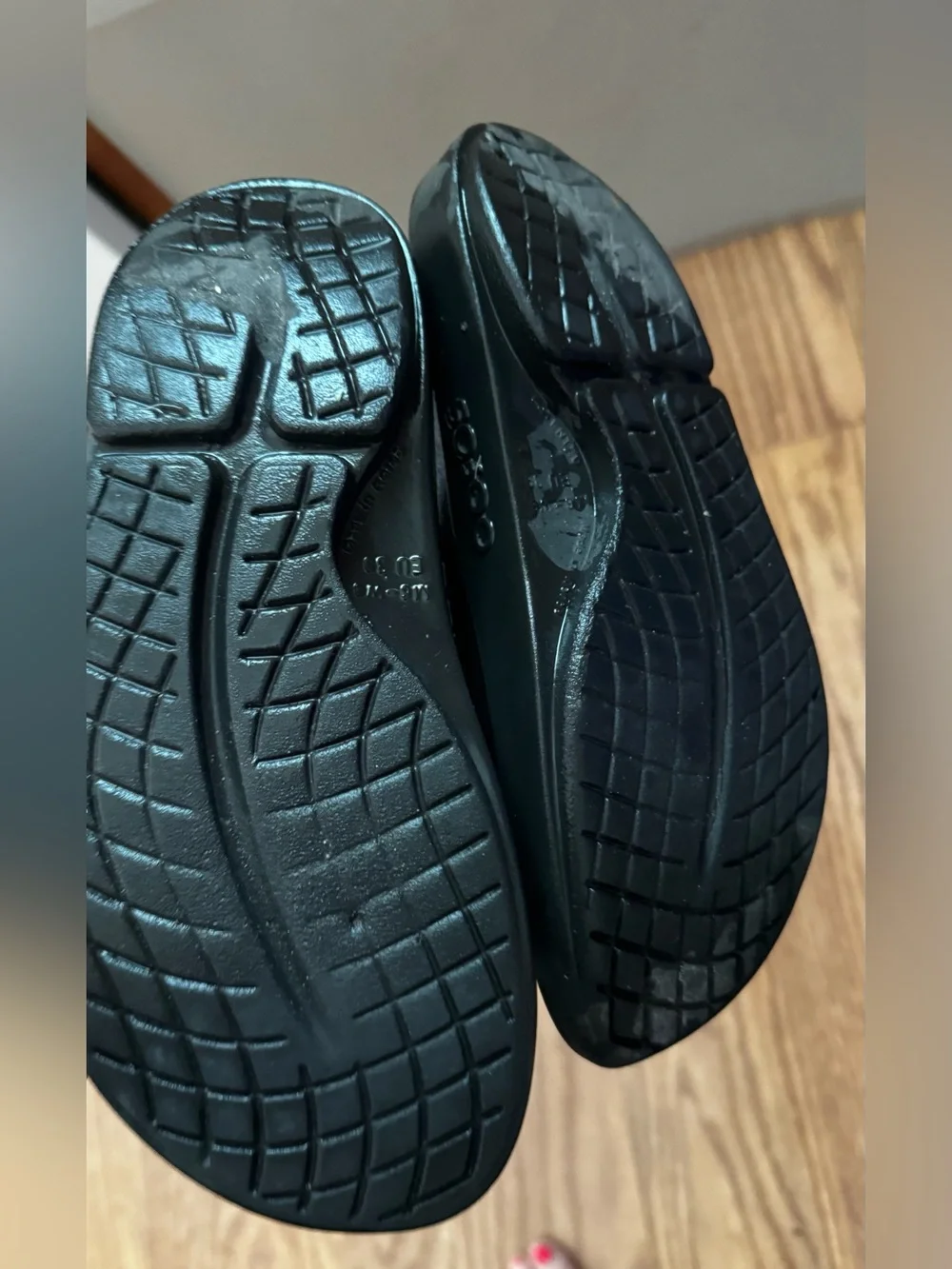 OOOFOS Black Recovery Slides Sandals Slip-Ons Size M6/W8
