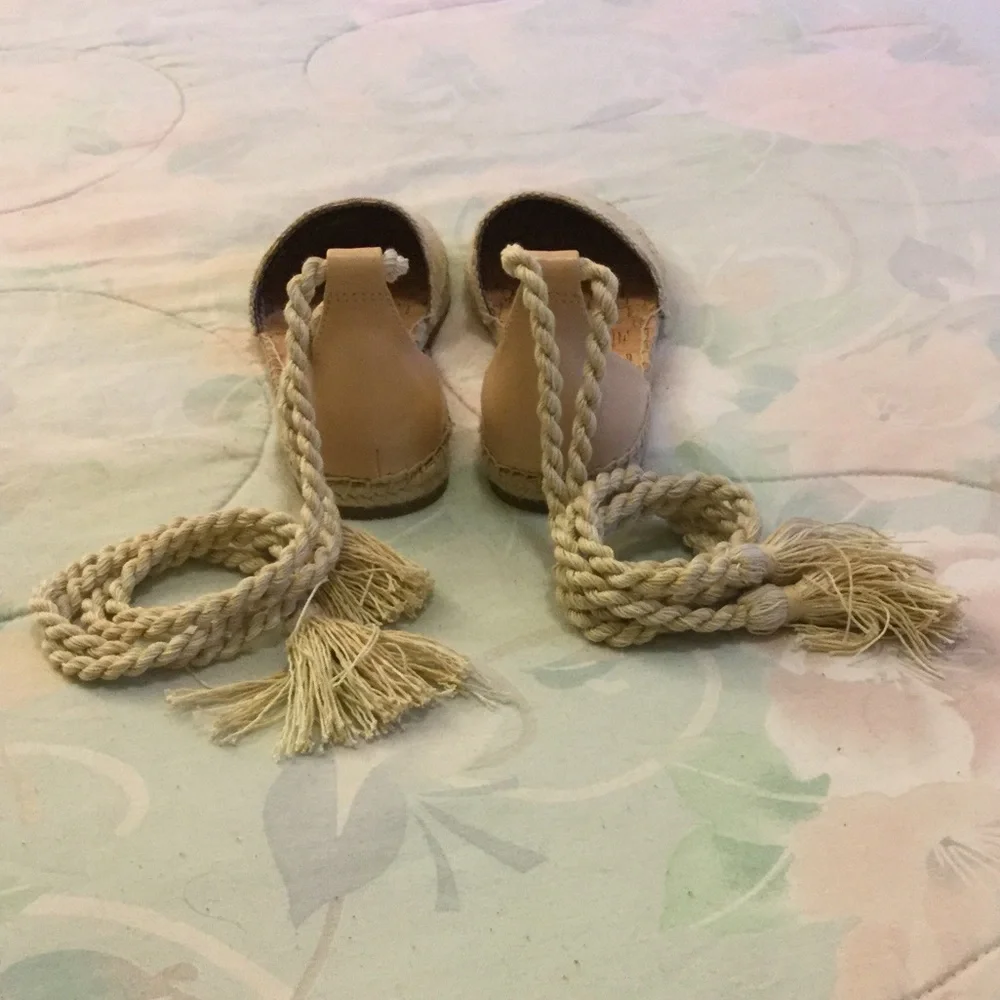 Circus by Sam Edelman ends cork beige