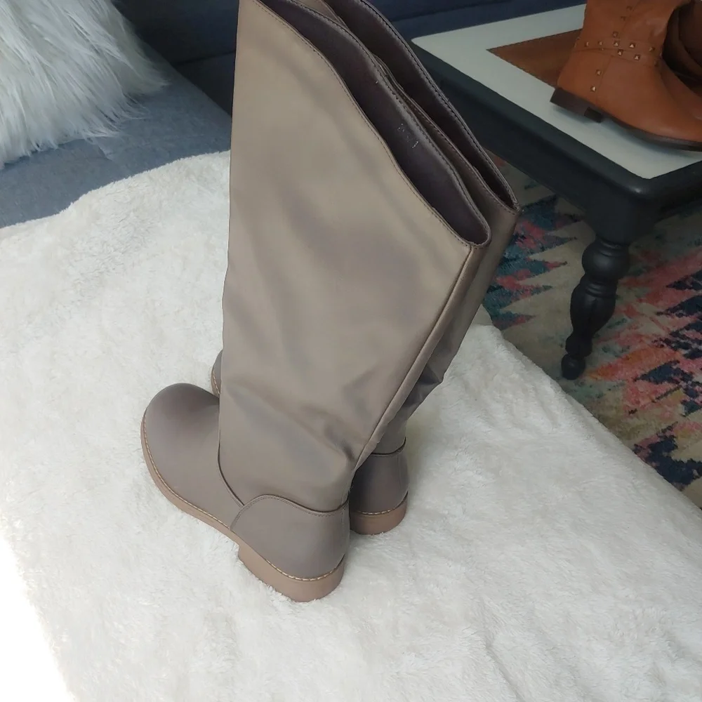 Journee Collection Women's Knee Boots Taupe - 7.5