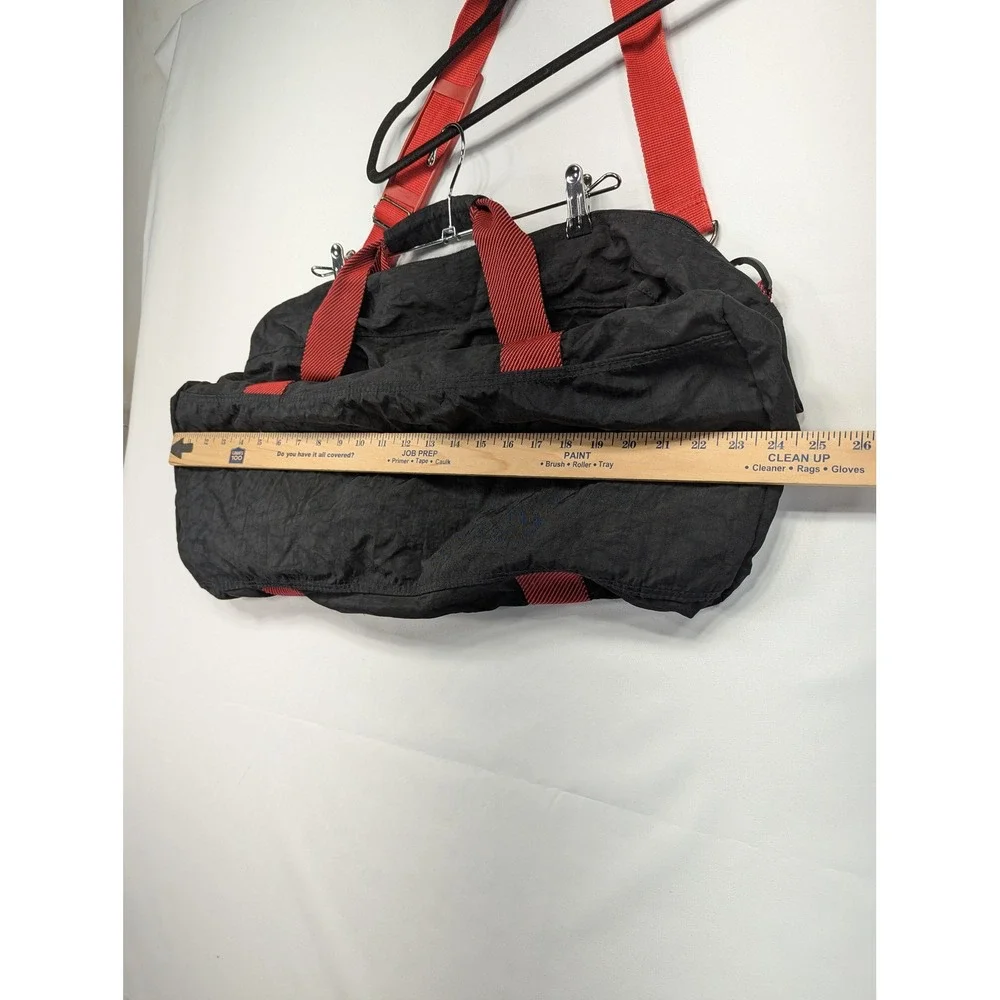 N/A black duffel