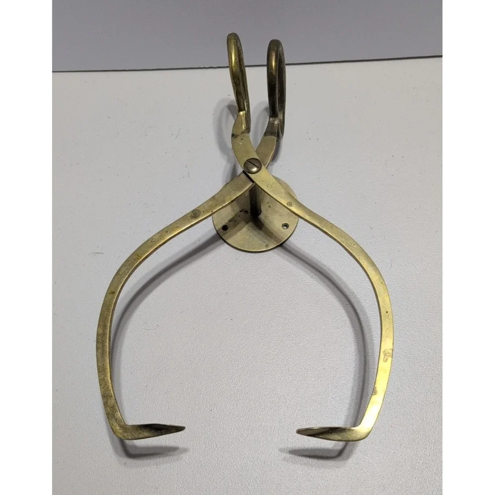 VINTAGE LARGE BRASS BLOCK ICE TONGS WALL MOUNTED, RUSTIC HOME DECOR