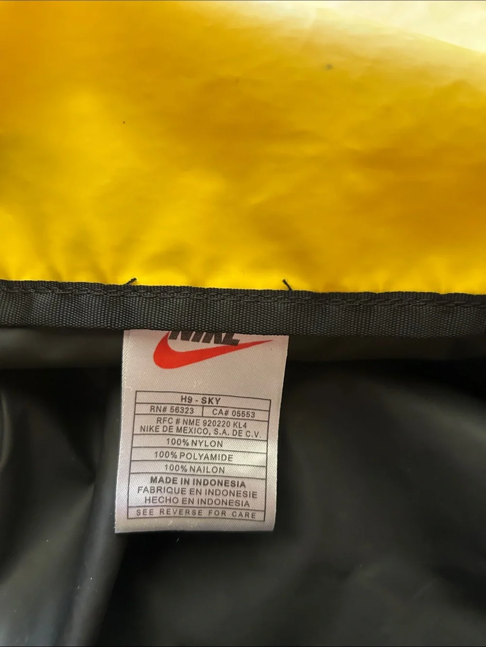 Nike trim sporty adjustable