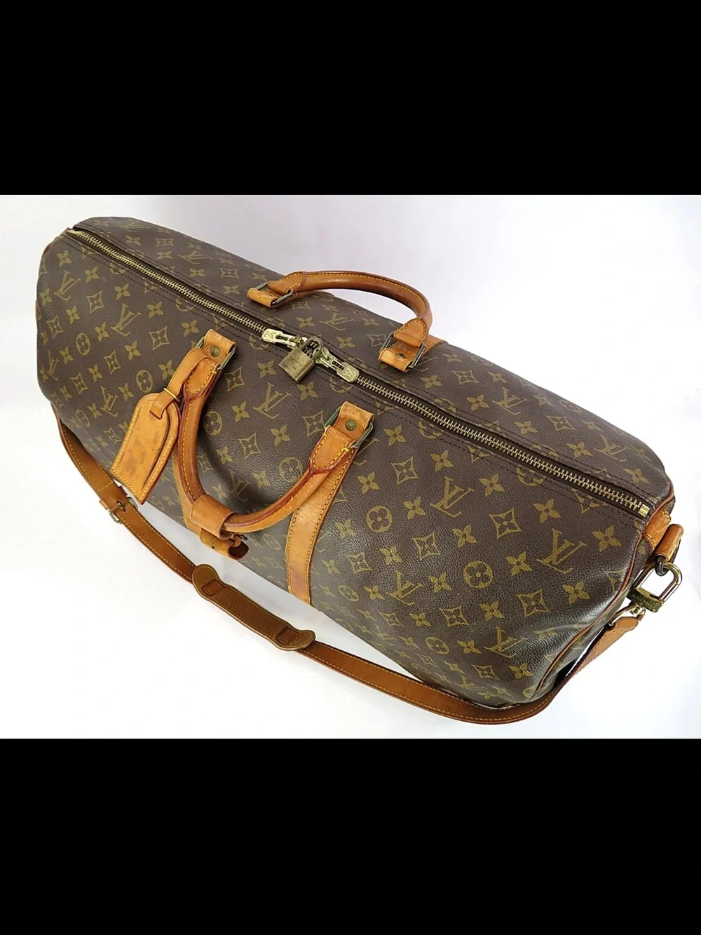 Louis Vuitton carry trim