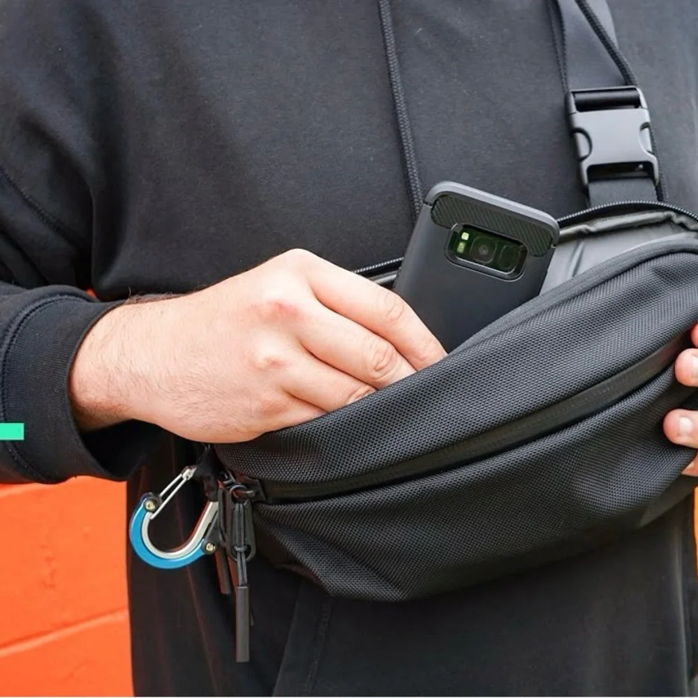 Aer Day Sling 2 Black Crossbody Bag