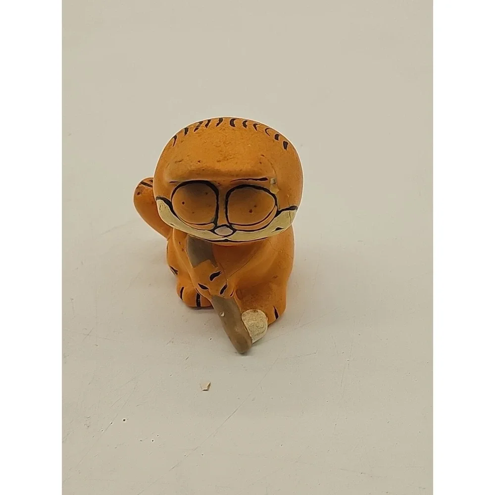 United Feature Syndicate lot ceramic