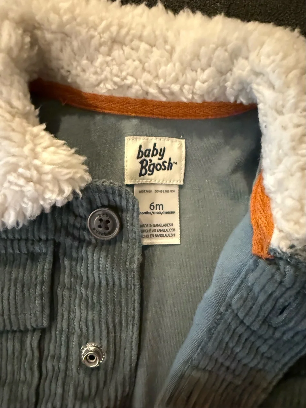 OshKosh Bgosh selling altogether