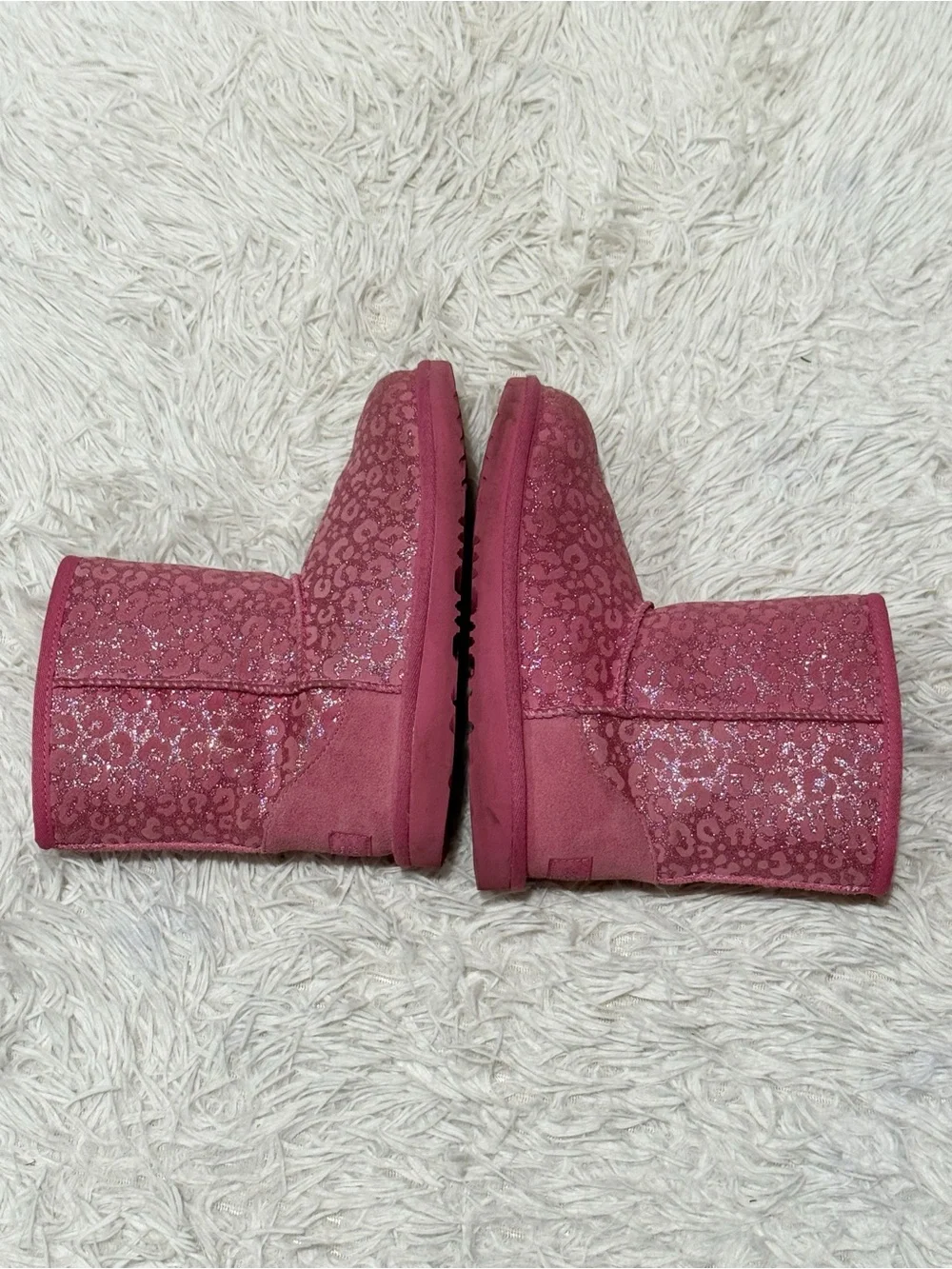UGG girls classic
