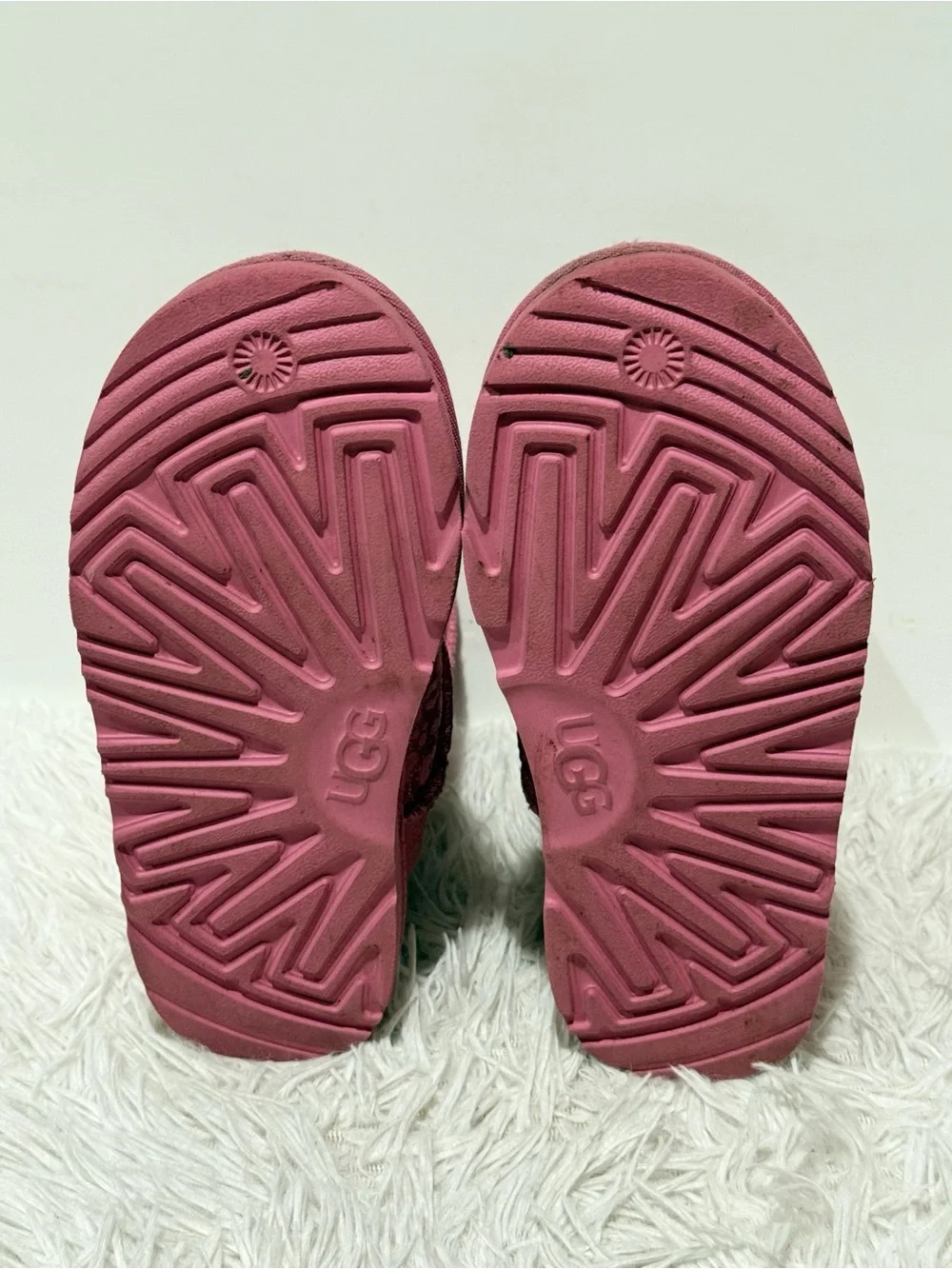 UGG girls classic
