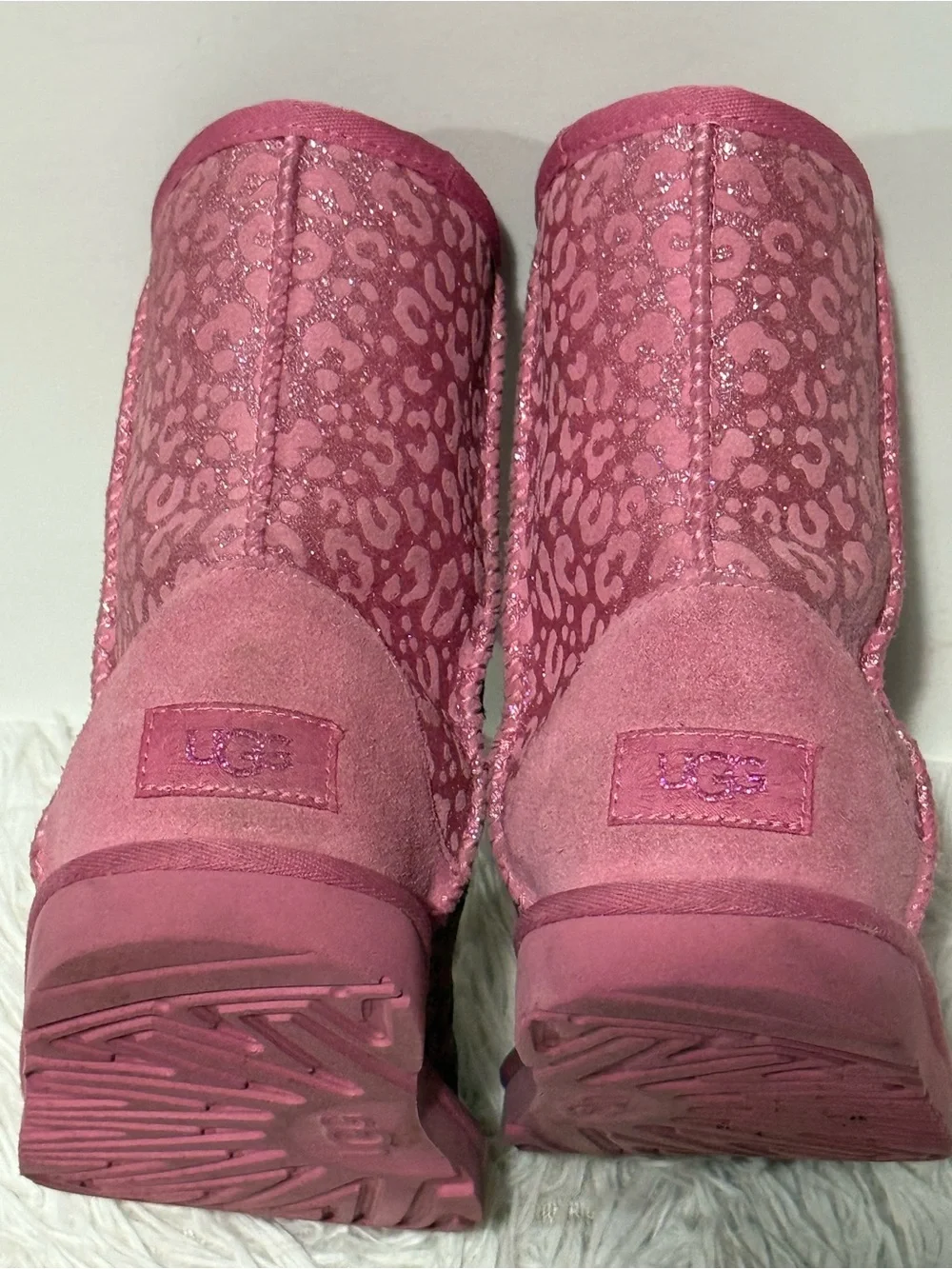 UGG girls classic