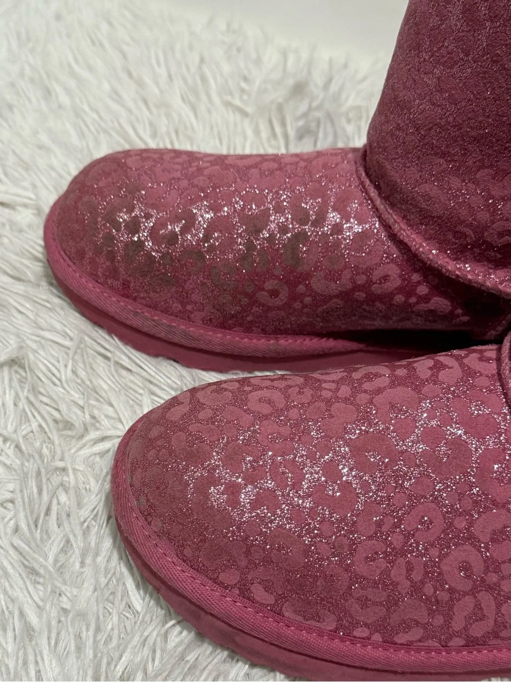 UGG girls classic
