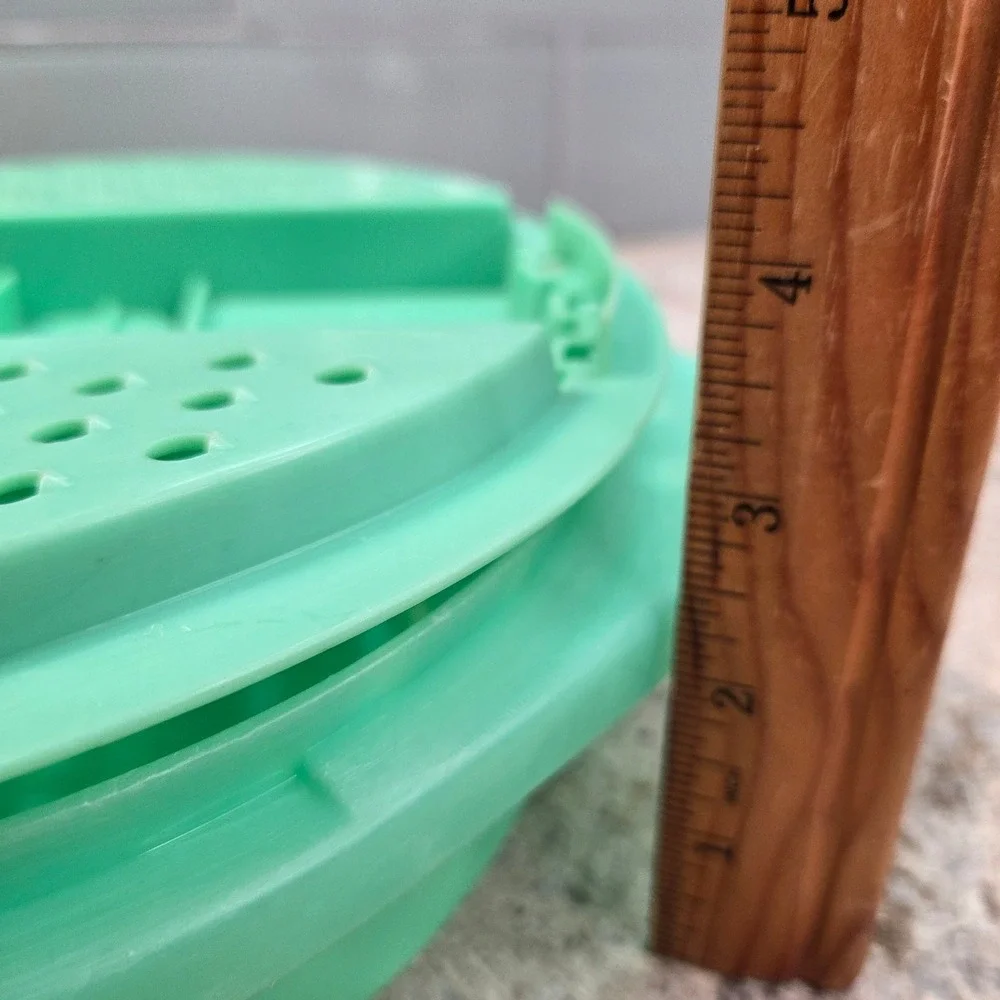 Tupperware vintage grater