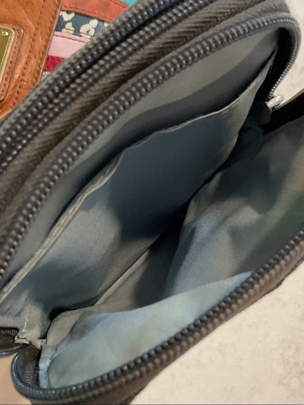 Baggallini slim rfid