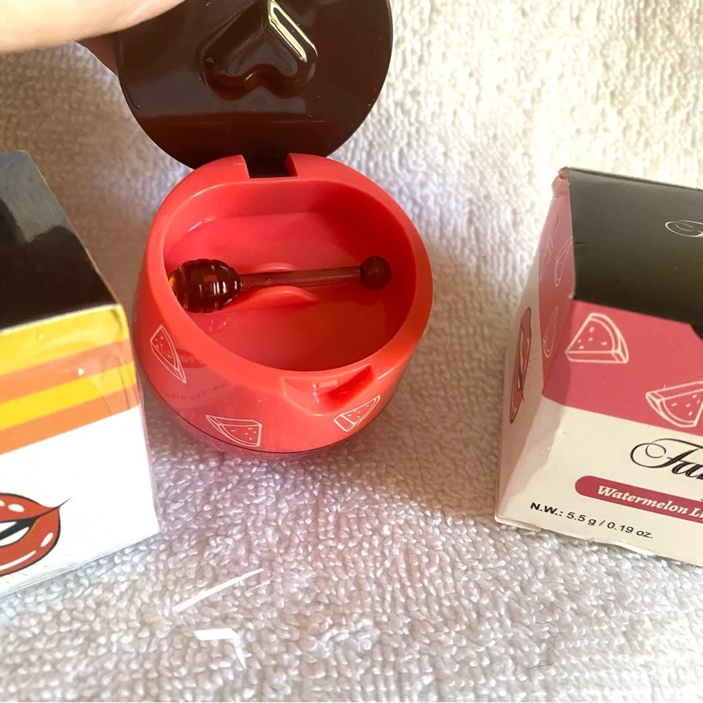 FANG lip mask