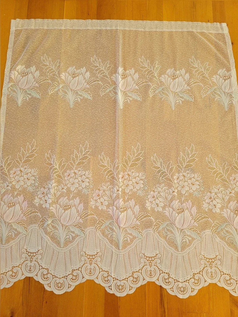 Set of three curtains