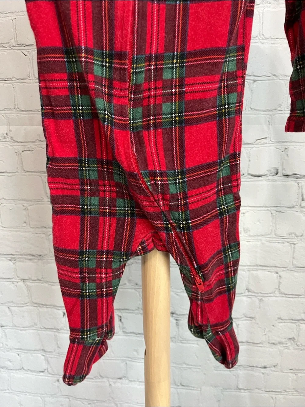 ⭐️⭐️PICK 5 / $20 Old Navy Baby Red Plaid One-Piece Footed Pajamas