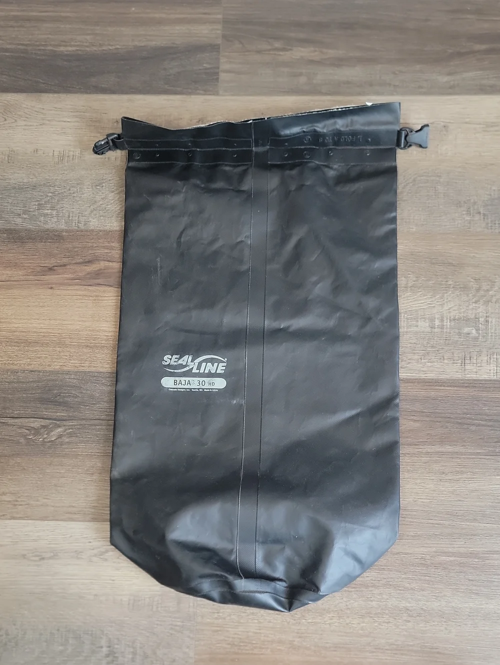 Seal Line construction black protects
