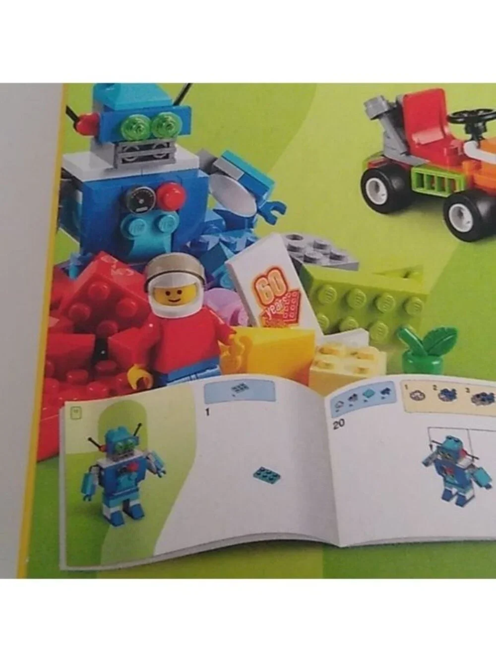 Lego 10402 Fun Future Building Set 186 pc. Retired