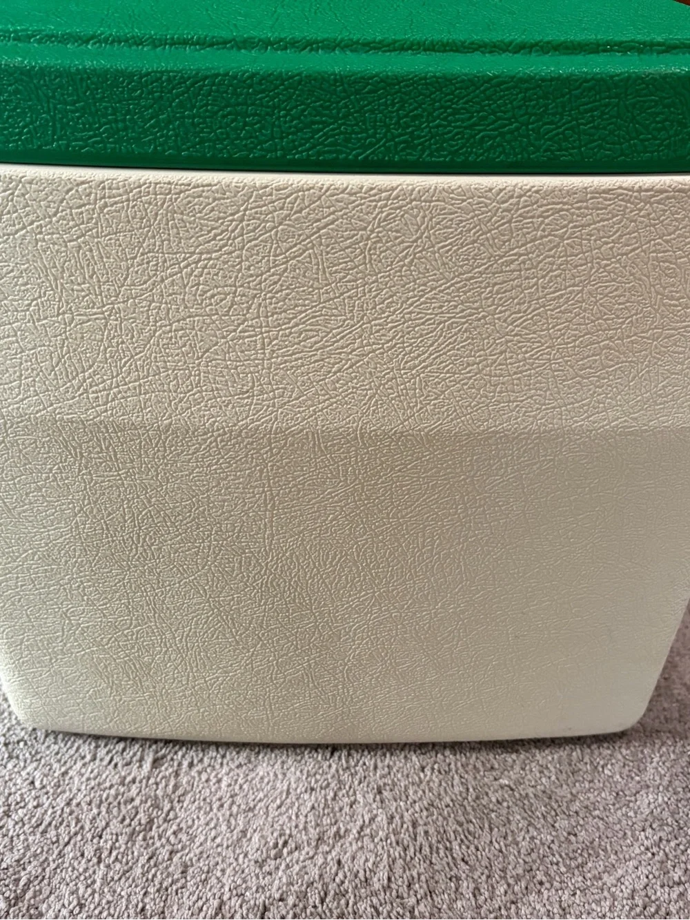 Coleman Oscar Two-Tone Green and Cream Cooler