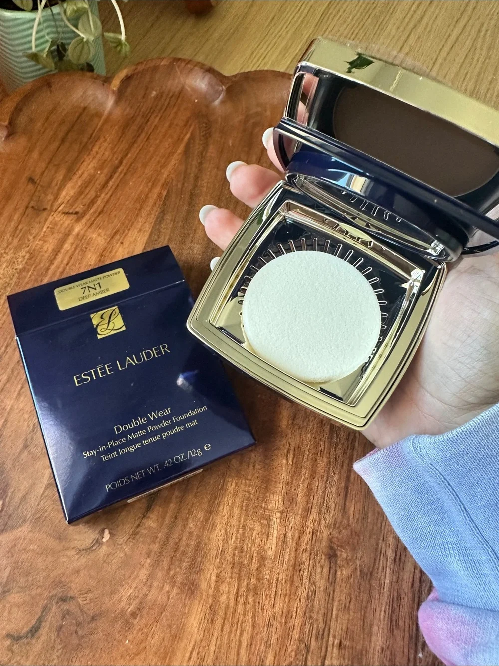 Estee Lauder wear sided
