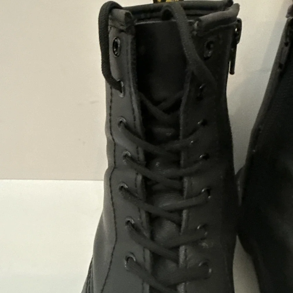 Dr. Martens dr martens