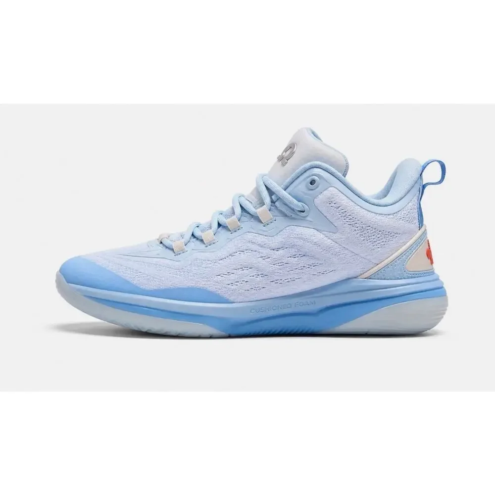 Moolah kicks women
