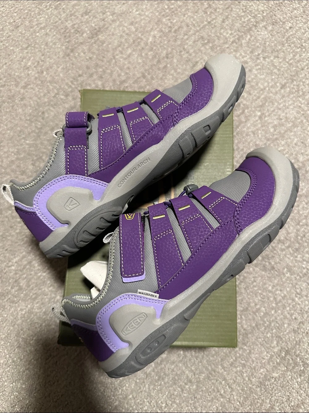Keen lightweight shoes