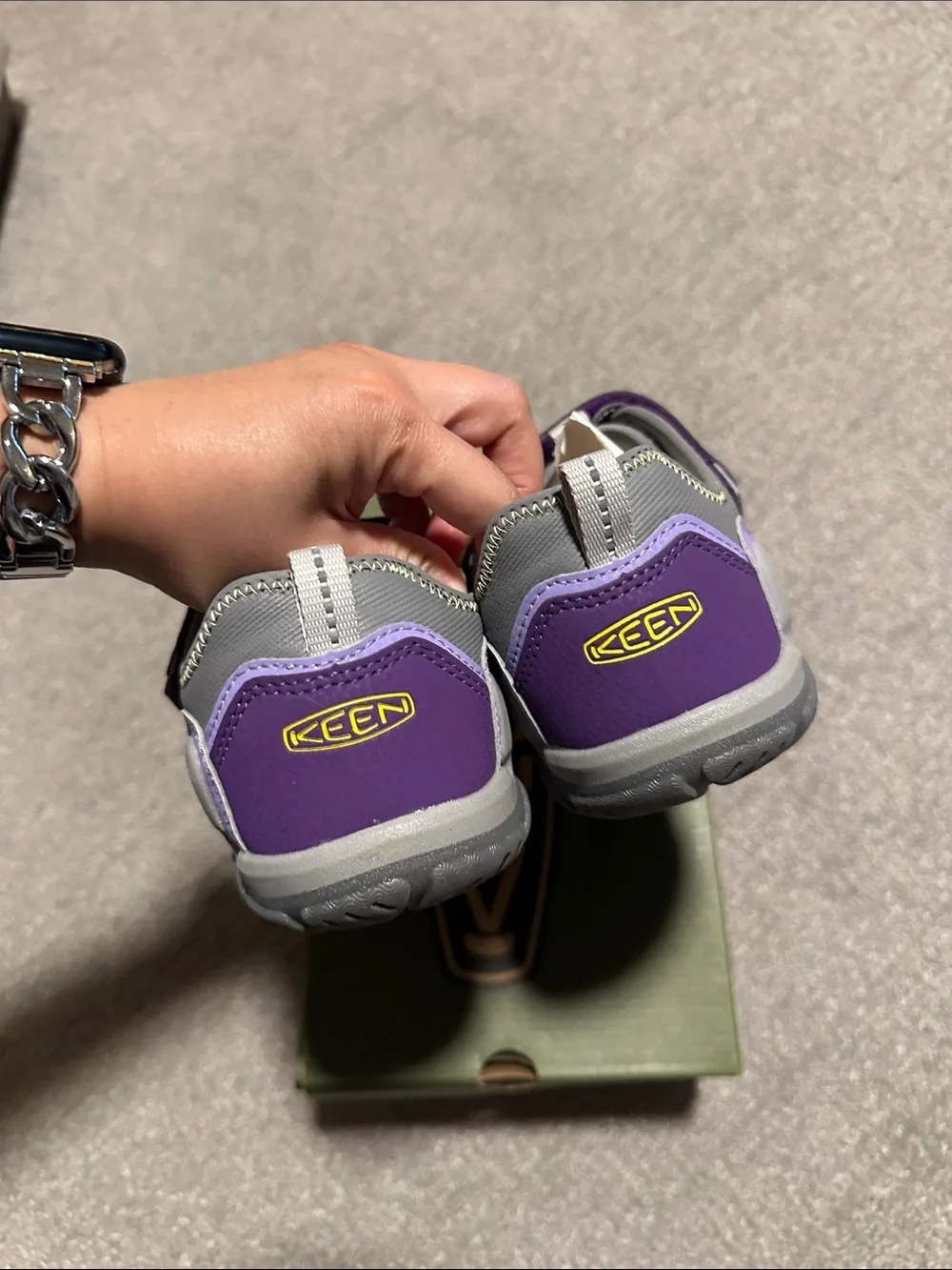 Keen lightweight shoes