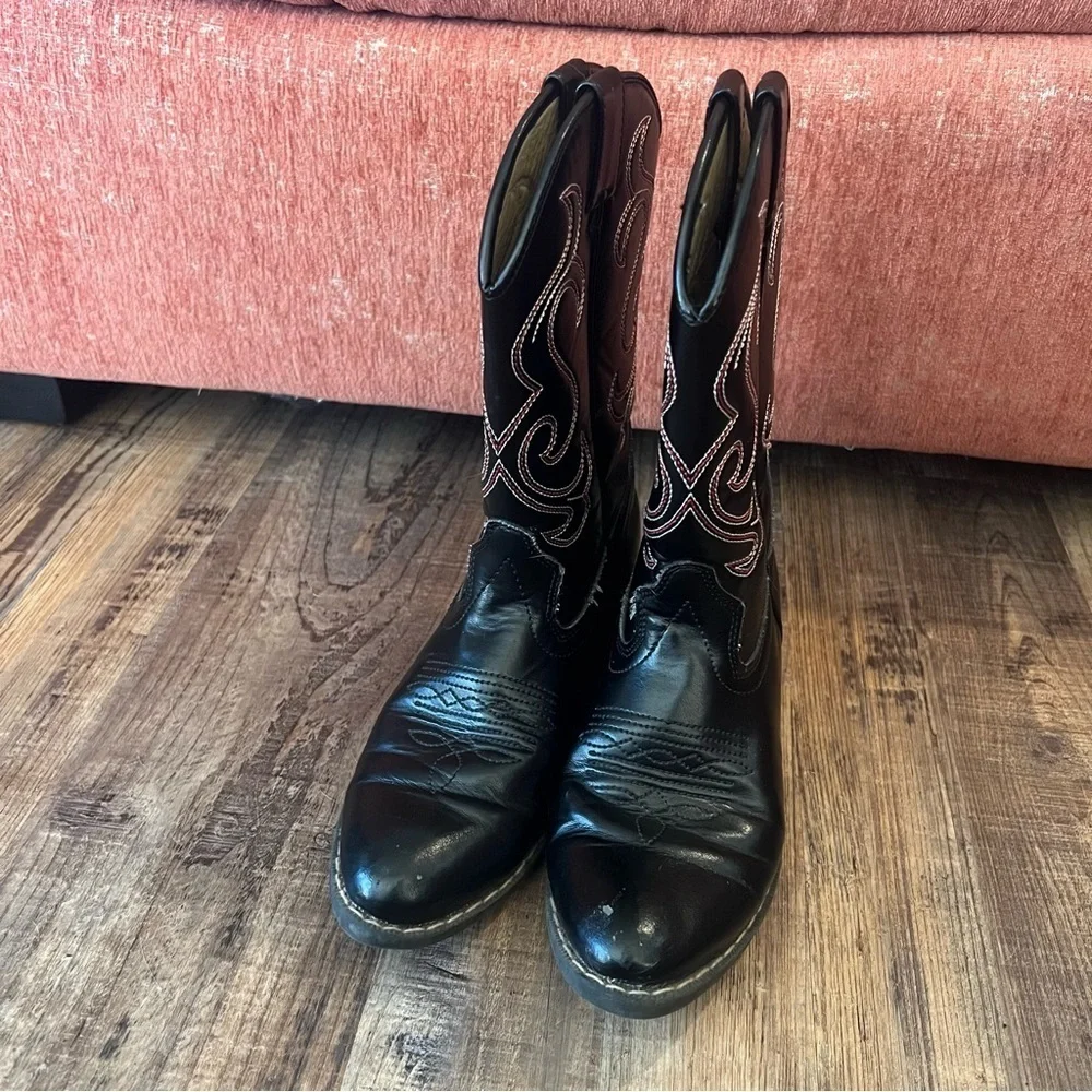 Faded Glory chic black featuring