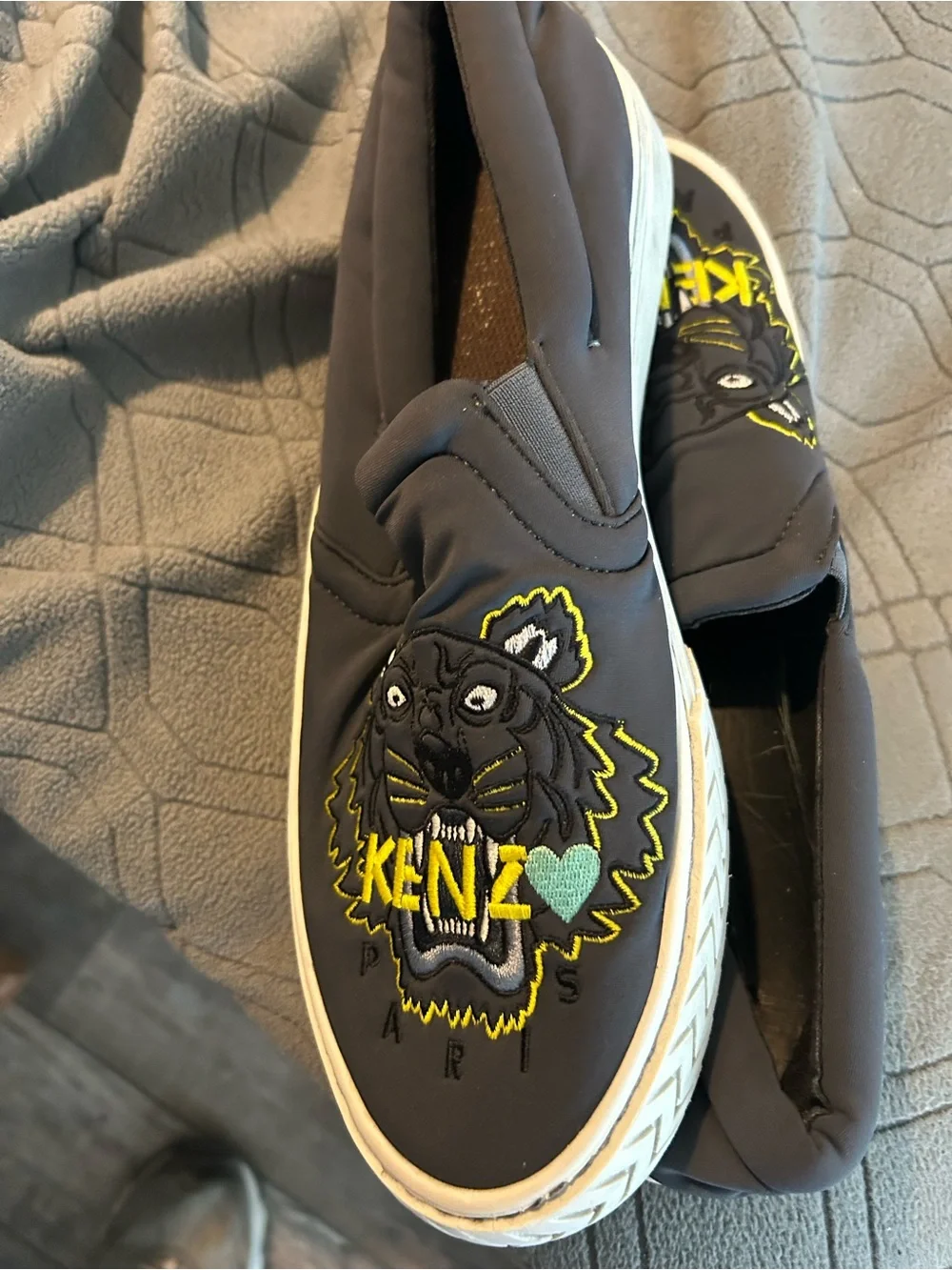 Kenzo Black Slip-On Sneakers  Tiger Embroidery Woman 10 read descripti