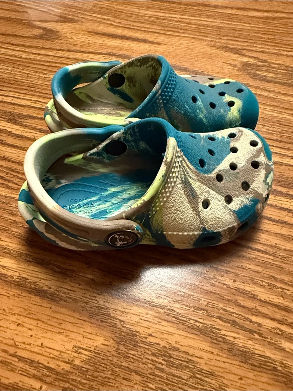 CROCS this really