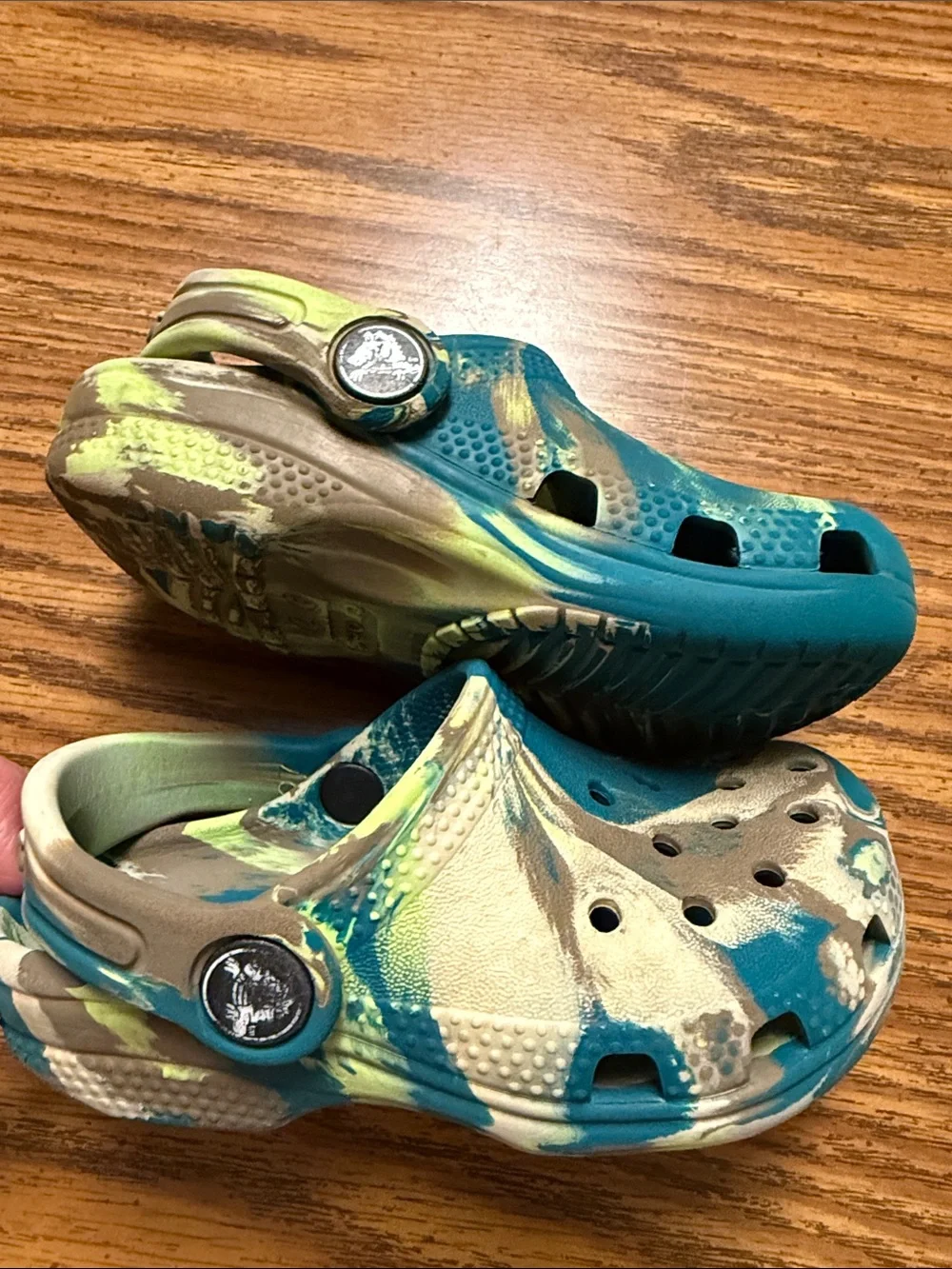 CROCS this really