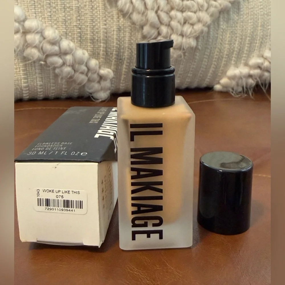 IL MAKIAGE Woke Up Like This Flawless Base Foundation – Shade 075