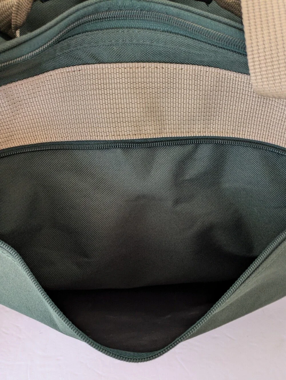 Rain Bird Gemline Green Travel Duffel Luggage Bag