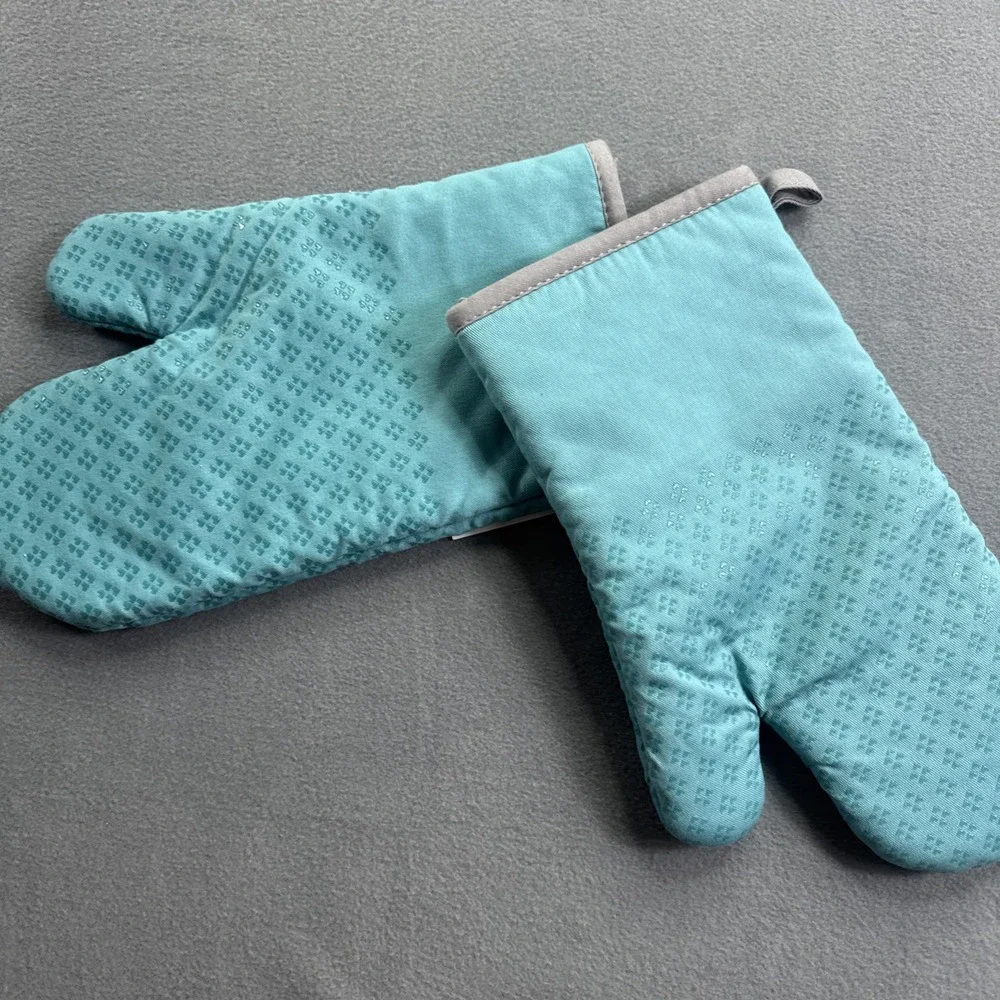 KitchenAid Tropical Blue Oven Mitts Set of 2  Brand New