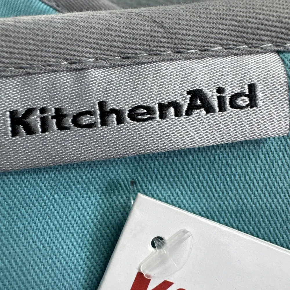 KitchenAid Tropical Blue Oven Mitts Set of 2  Brand New