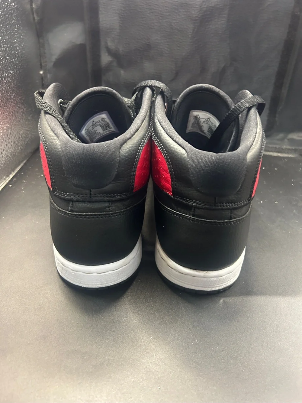 Jordan bold black