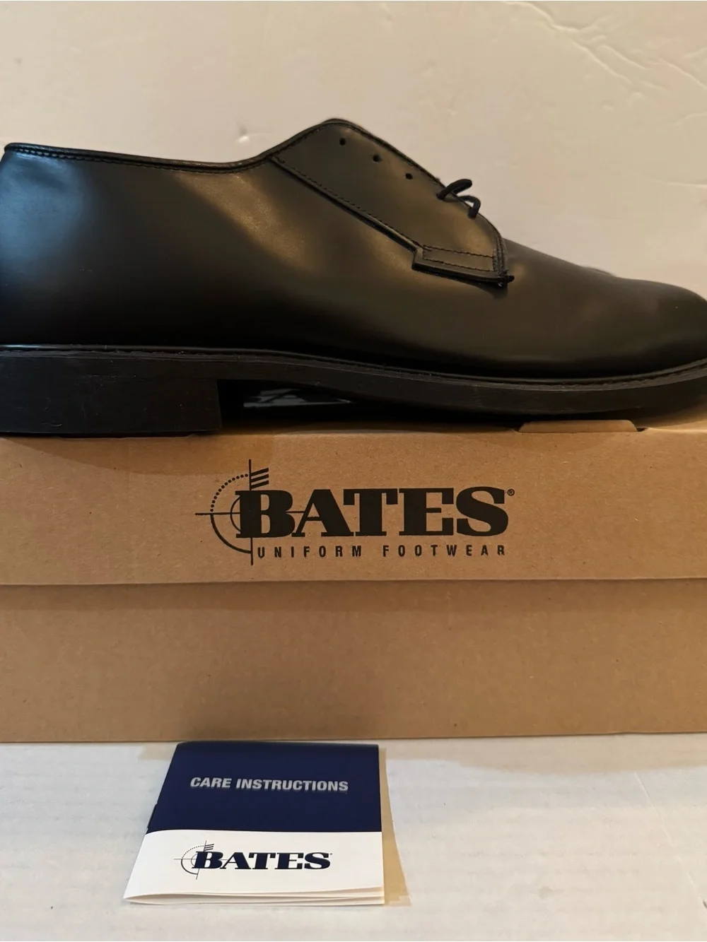 Bates oxford leather