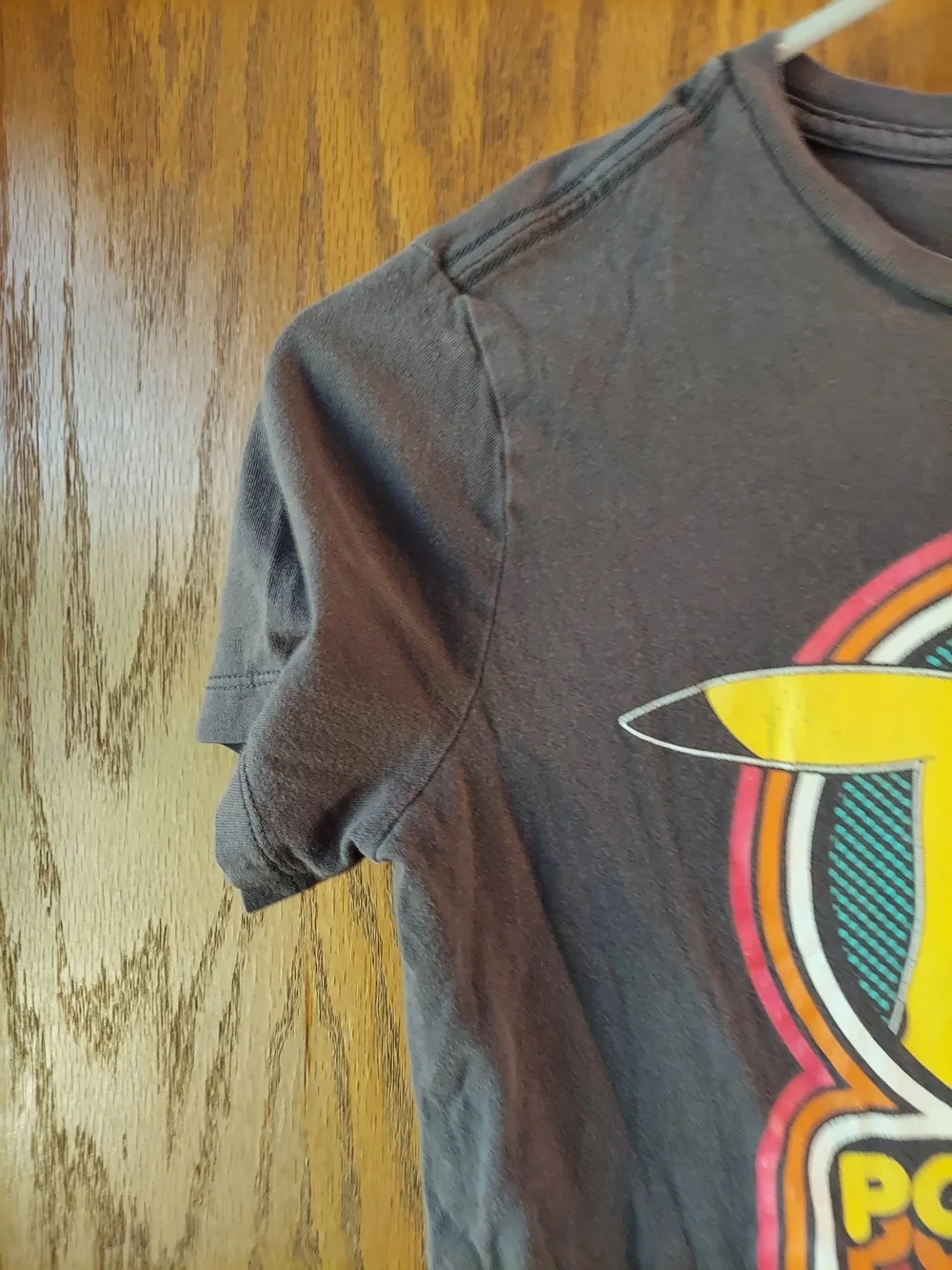 Old Navy pinholes collar shown