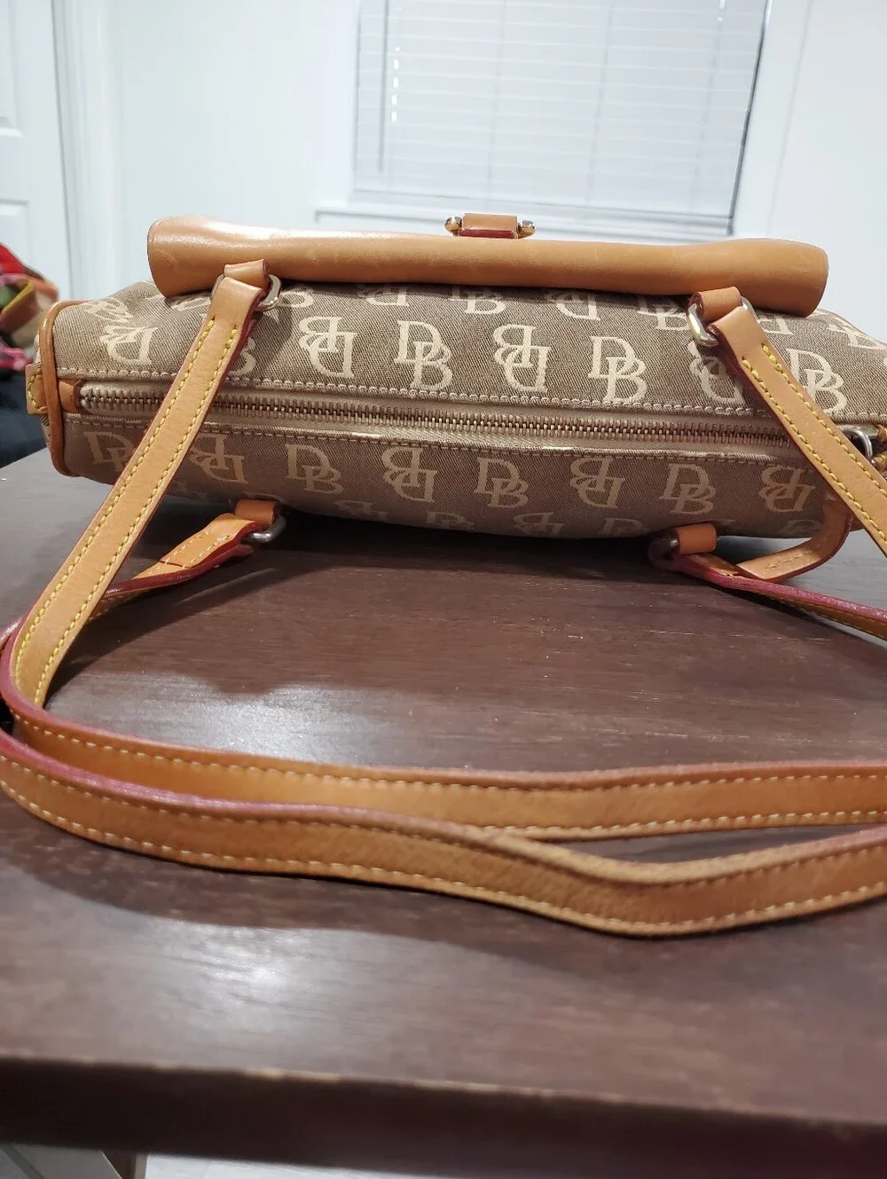 Dooney & Bourke daily metal