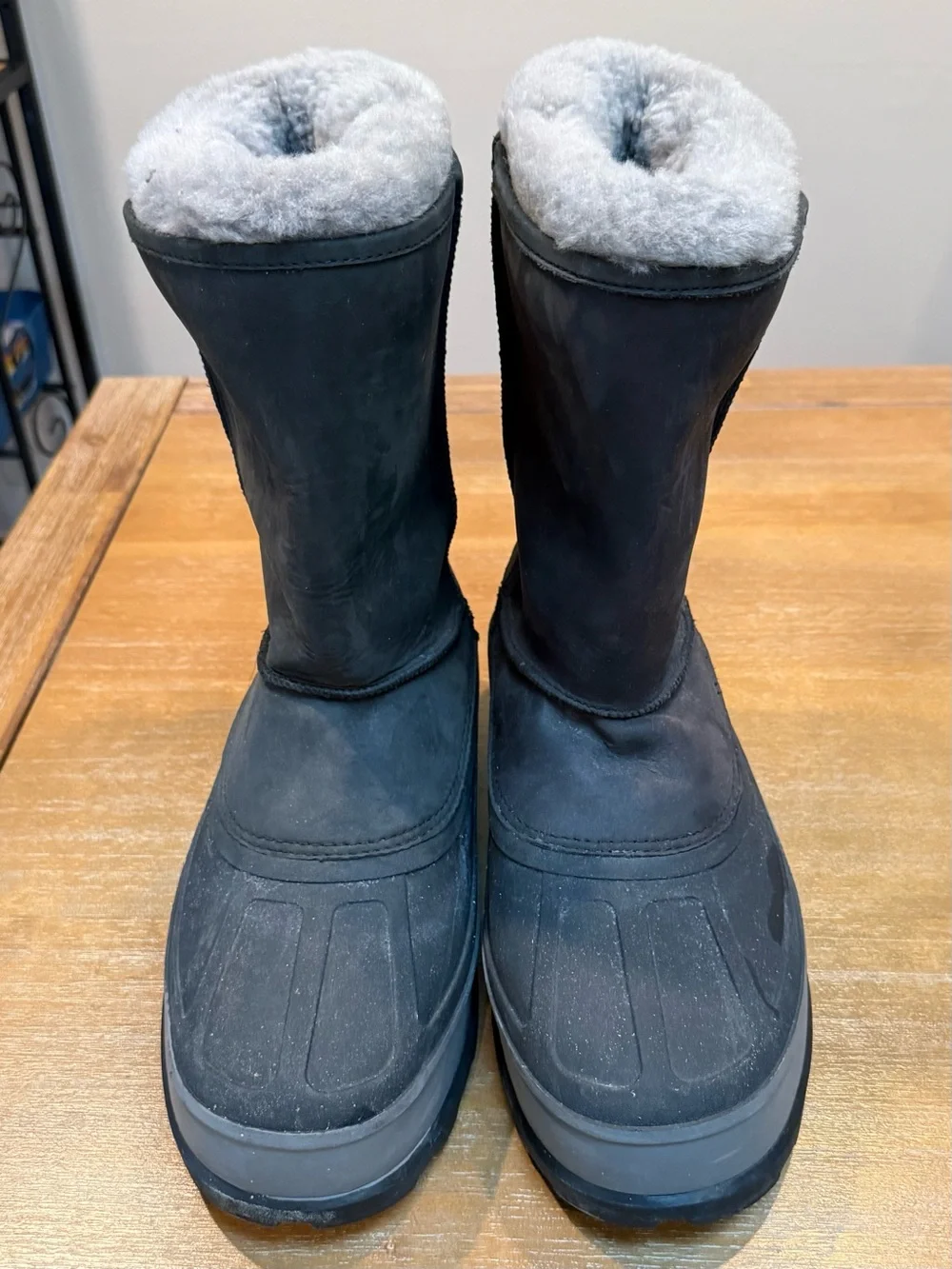 RARE UGG Australia Mns Gray Pueblo Boot Waterproof Leather Rubber Sheepskin Sz13