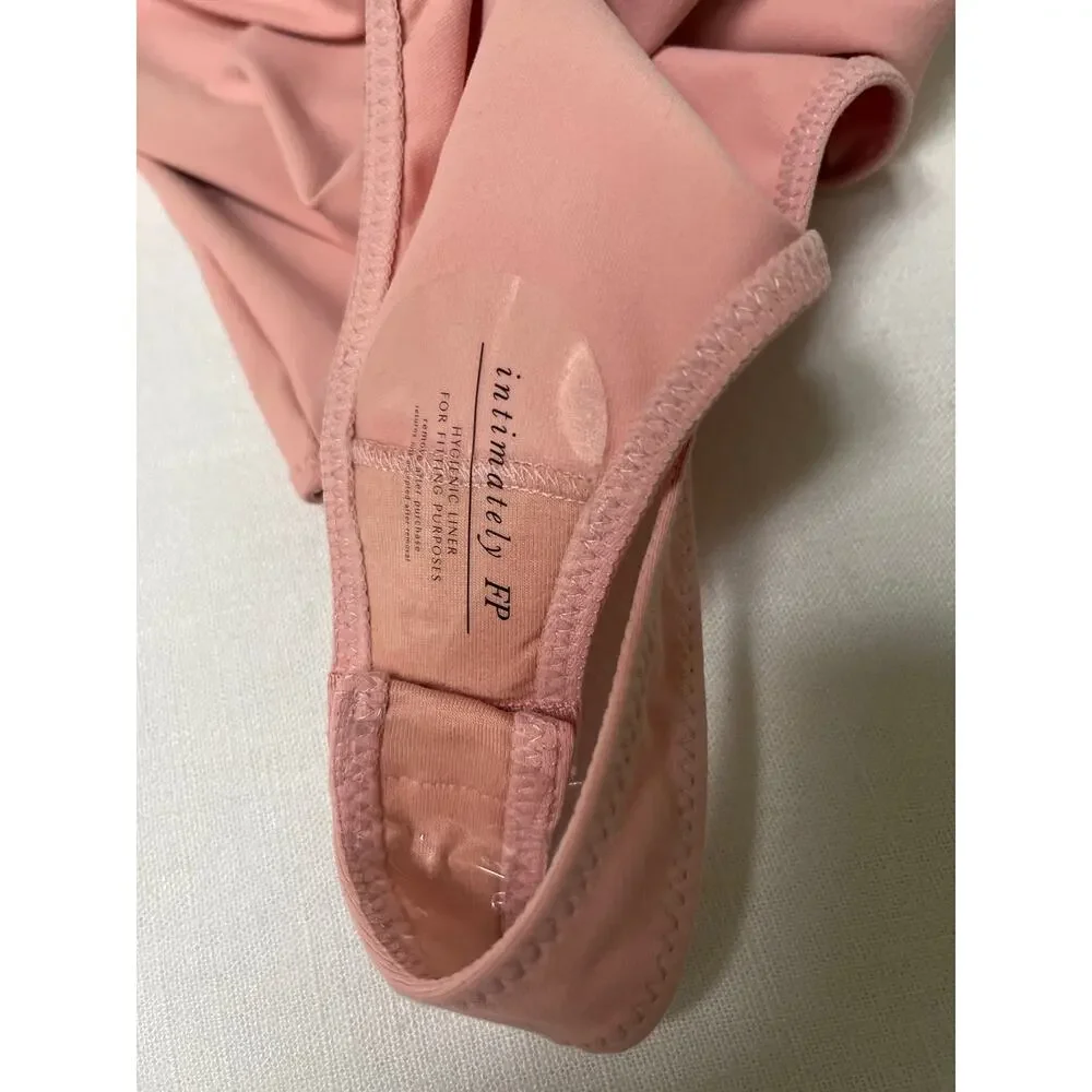 Free People details size