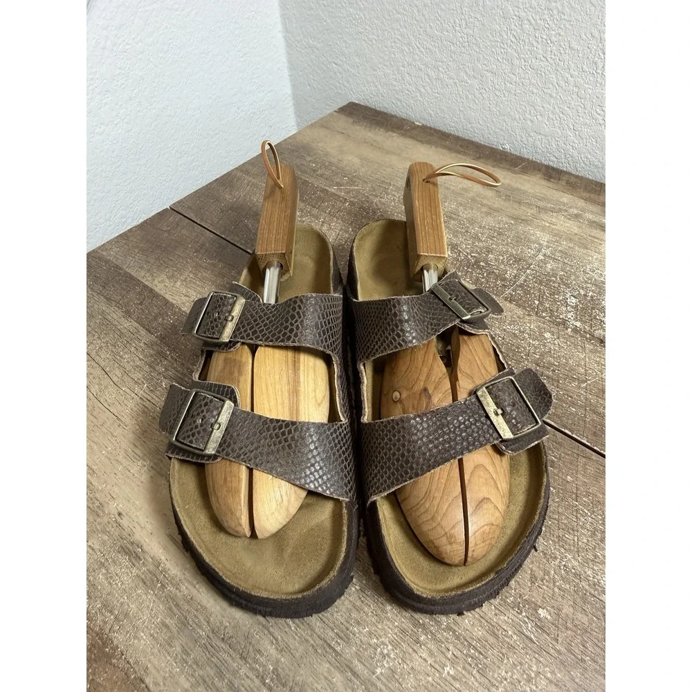 Birkenstock product pair