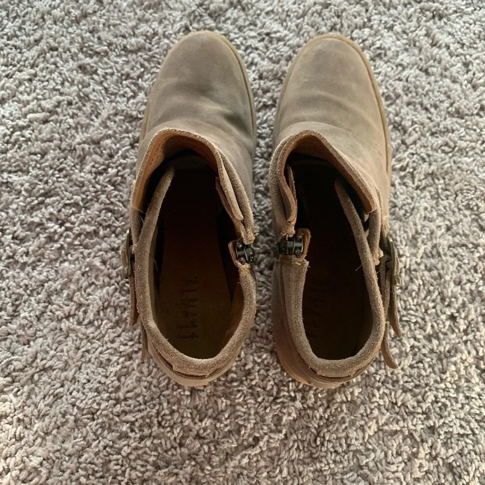 Born Moraga Brown Bootie Ankle Boots