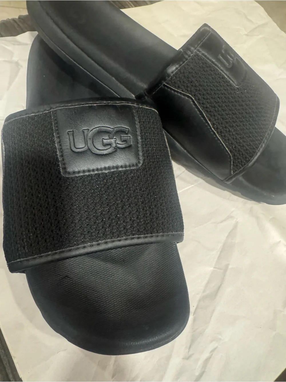 UGG lightweight open
