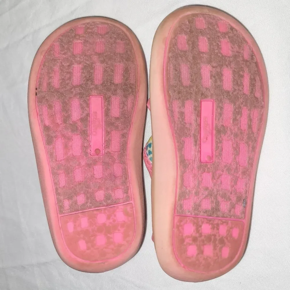 Oshkosh size 6M baby girl hearts pink water sandals shoes