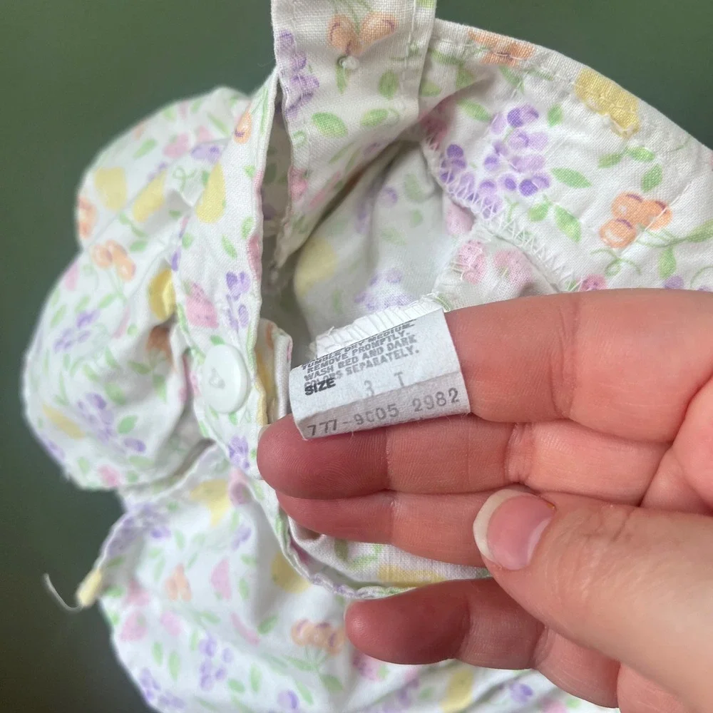 OshKosh Bgosh neckline material look