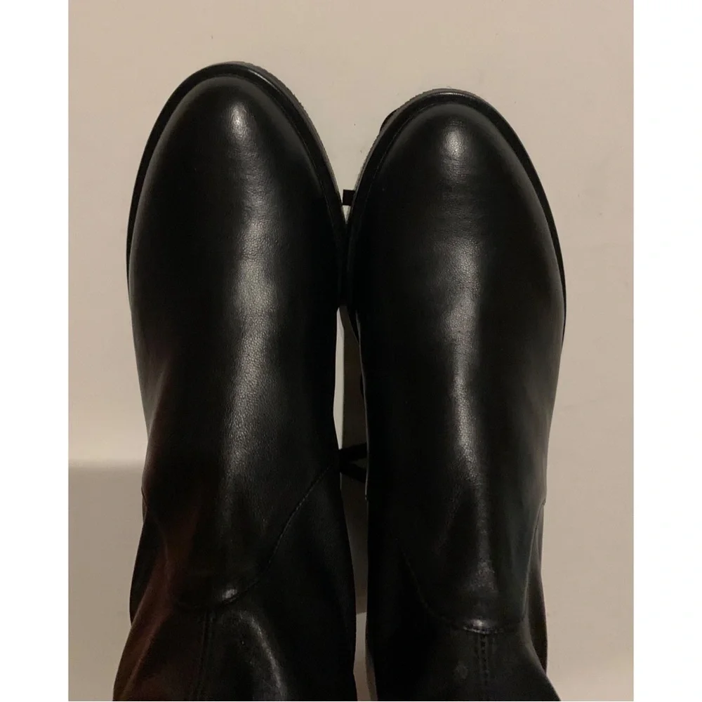 Stuart Weitzman nib